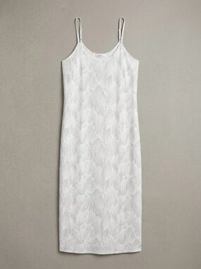 UCHUU Montreal Sleeveless Midi-Length Scoop Neck and Side Slits 100% Polyester